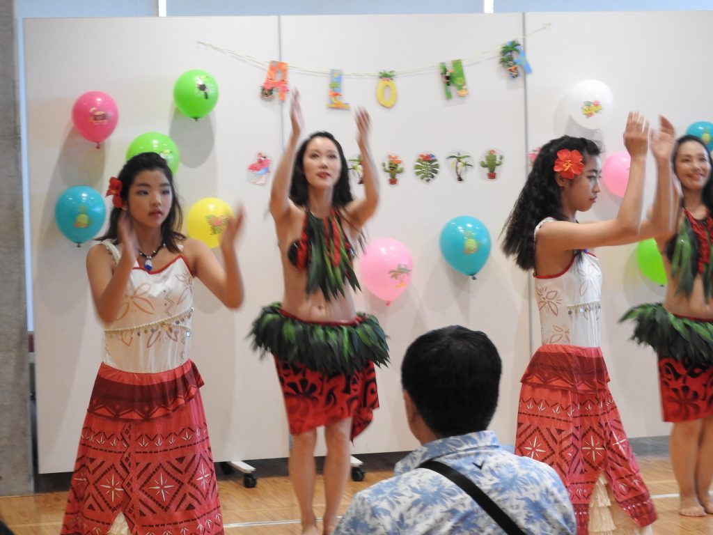 フラダンスの様子２